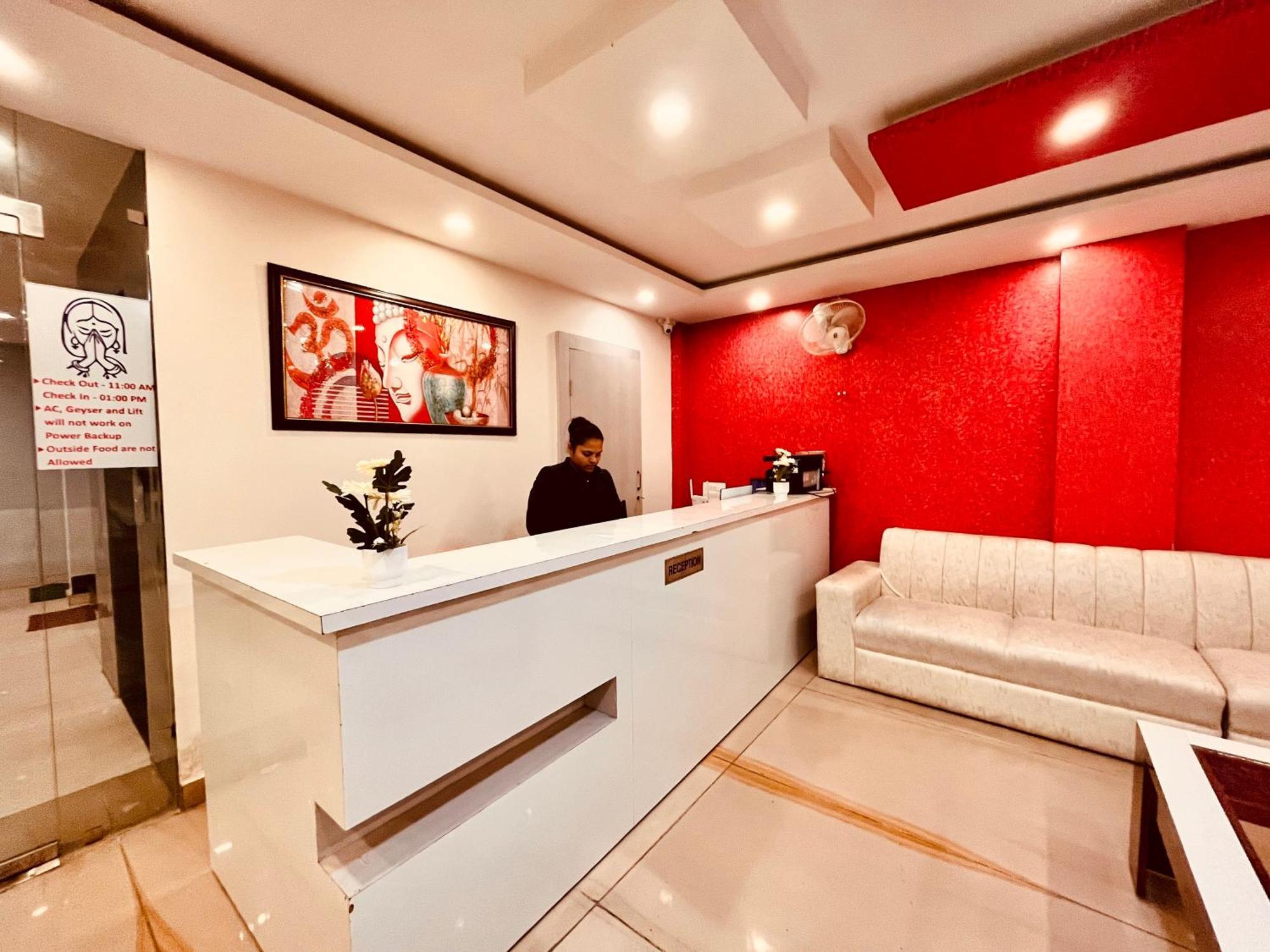 Sampat Royal Cafe Hotel เดลี ภายนอก รูปภาพ
